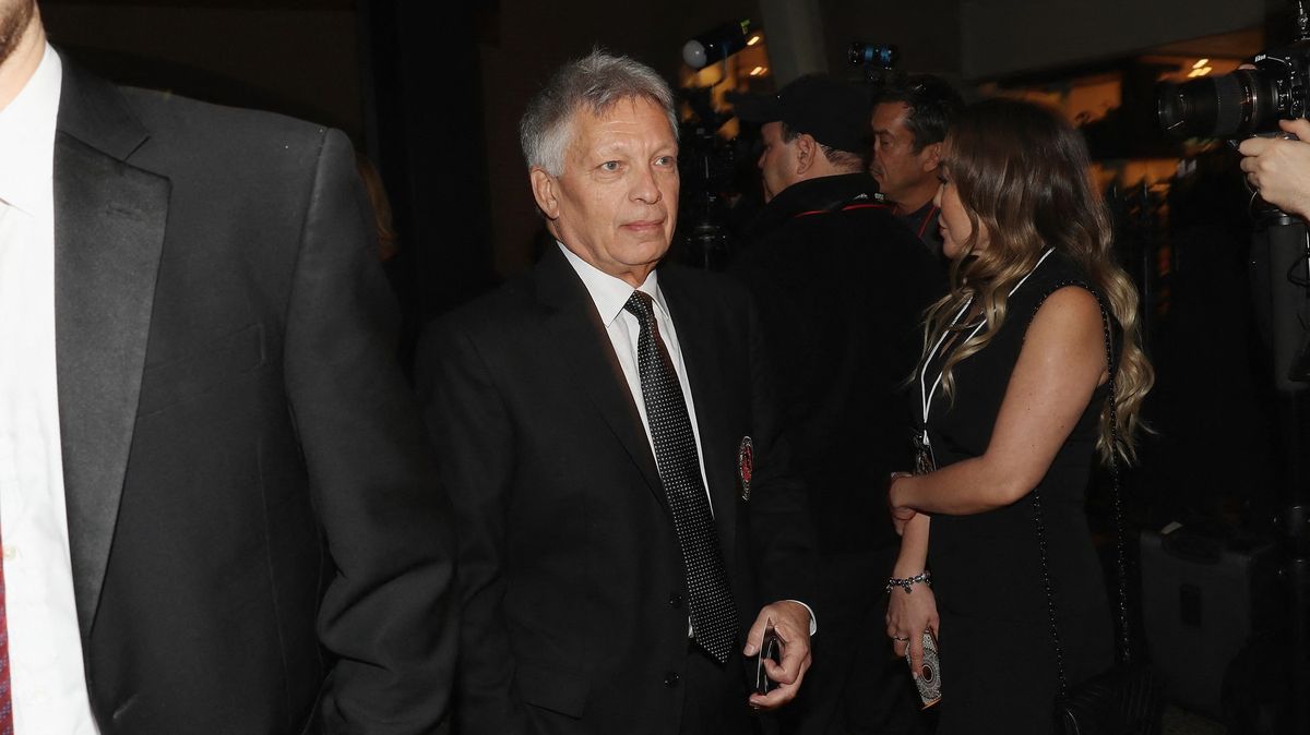 Zemřel Larry Brooks. Legendární novinář, jehož tepající články měl Jágr nalepené v kabině Rangers